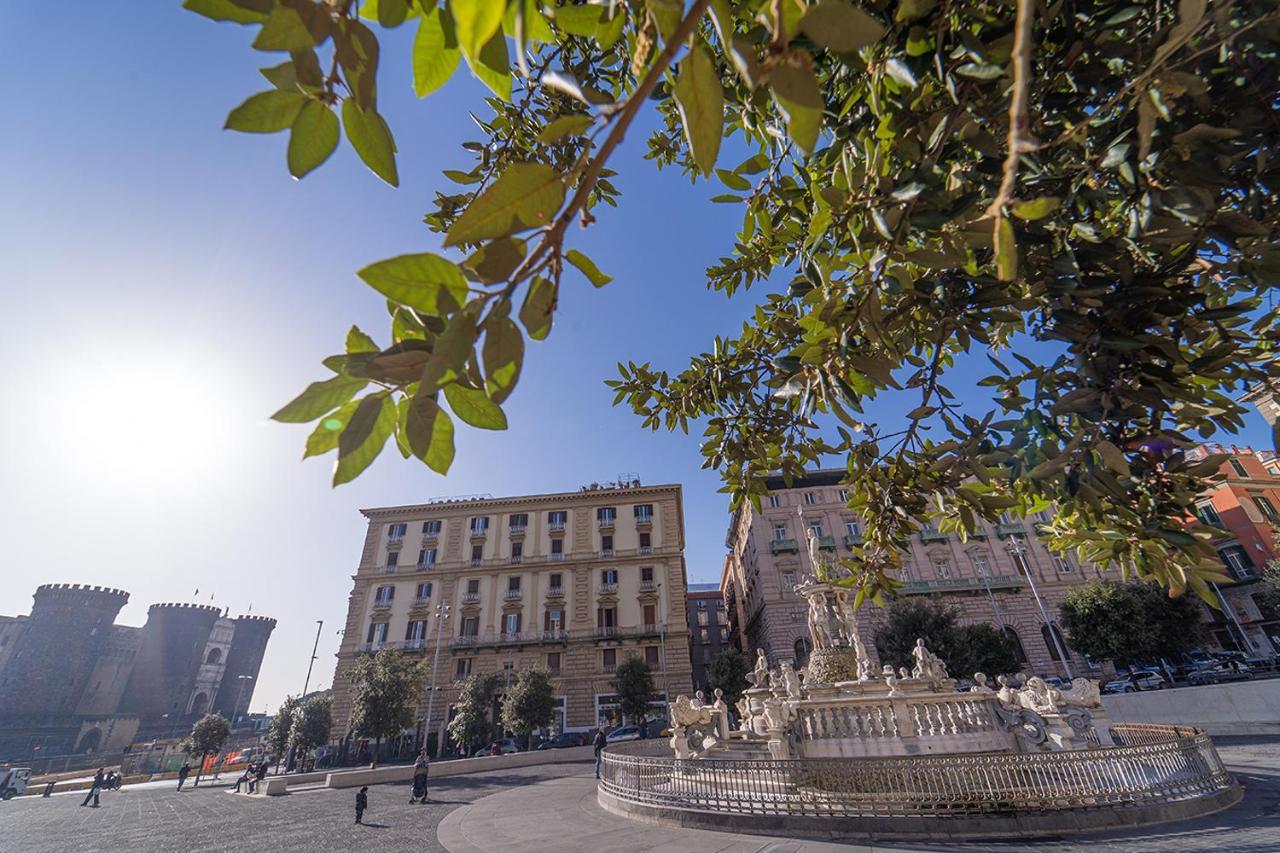 Le 4 Stagioni Dante H Napoli Centro, By Clapa Group Hotel Exterior photo