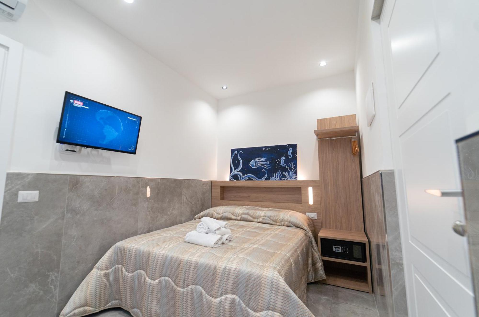 Le 4 Stagioni Dante H Napoli Centro, By Clapa Group Hotel Room photo
